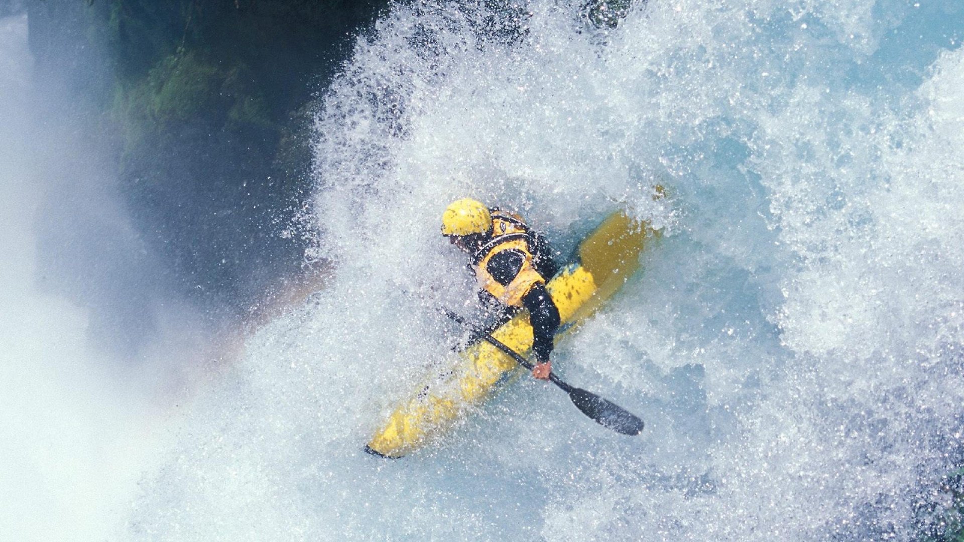 CBA赛场的拼搏故事感动无数人，cba感人瞬间